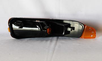 2006 Ford Mustang Turn Signal / Parking Light / Side Marker Light Front Right TYC 12524501 image 2 of 2