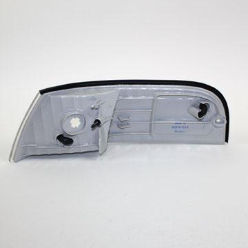 2002 Ford Crown Victoria Parking / Side Marker Light Front Right TYC 18509501 image 1 of 2