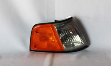 2004 BMW 330i Turn Signal / Parking Light Front Right TYC 18591791 image 1 of 1
