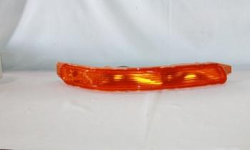 2005 Chevrolet Aveo Turn Signal / Parking / Side Marker Light Assembly Front Right TYC 18595300 image 2 of 2