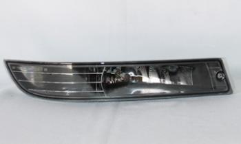 2000 Chevrolet Impala Fog Light Assembly Right TYC 19539700 image 1 of 1