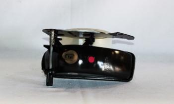 2006 Cadillac Escalade EXT Fog Light Assembly Left TYC 19562600 image 1 of 2