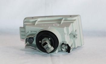 2004 Acura MDX Fog Light Assembly Left TYC 19572400 image 2 of 2