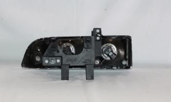 2000 Chevrolet Blazer Headlight Assembly Left TYC 20523800 image 2 of 4