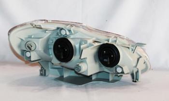 2005 Toyota Corolla Headlight Assembly Left TYC 20623680 image 1 of 4