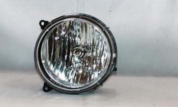 2007 Jeep Liberty Headlight Assembly Left TYC 20659400 image 2 of 2