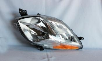 2007 Toyota Yaris Headlight Assembly Left TYC 20685401 image 2 of 2