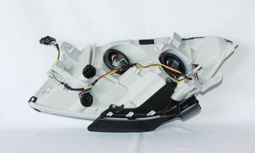 2011 Chevrolet Malibu Headlight Assembly Right TYC 20692300 image 2 of 2