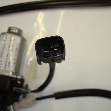 2006 Lincoln Mark LT Power Window Motor and Regulator Assembly Front Right TYC 660269 image 2 of 3