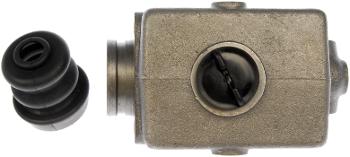 1983 International S1724 Brake Master Cylinder Dorman M2842 image 1 of 4