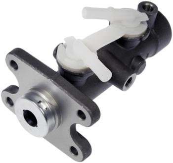 2000 UD 1400 Brake Master Cylinder