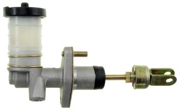 2003 Chevrolet Tracker Clutch Master Cylinder Dorman CM640060 image 2 of 4