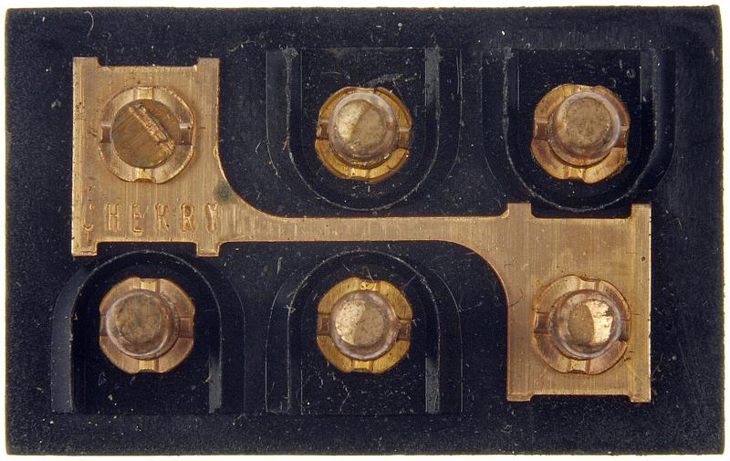 1989 Ford E-250 Econoline Club Wagon Door Window Switch Front Right Dorman 901303 image 3 of 3