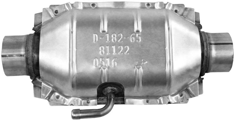 1987 Oldsmobile Cutlass Ciera Catalytic Converter Walker Exhaust 81122 image 1 of 1