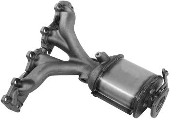 2010 Pontiac G6 Exhaust Manifold with Integrated Catalytic Converter
