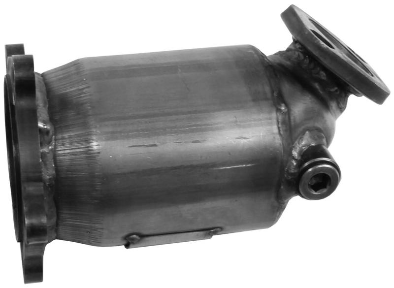 2004 Hyundai Santa Fe Catalytic Converter Center Walker Exhaust 16769 image 1 of 1
