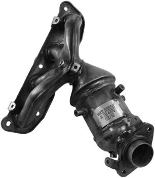 2014 Nissan Sentra Exhaust Manifold with Integrated Catalytic Converter
