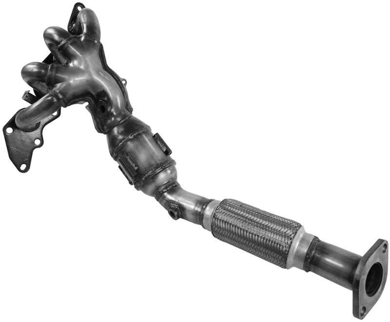 2006 Ford Focus Exhaust Manifold with Integrated Catalytic Converter