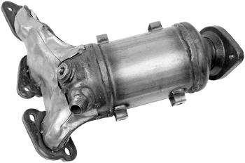 2005 Mazda 6 Exhaust Manifold with Integrated Catalytic Converter