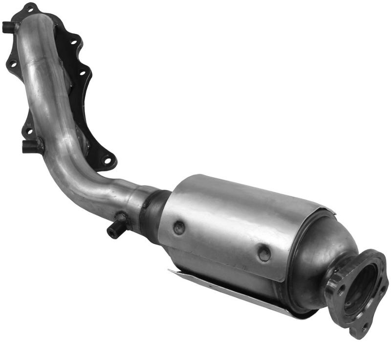 2011 Toyota FJ Cruiser Exhaust Manifold with Integrated Catalytic Converter