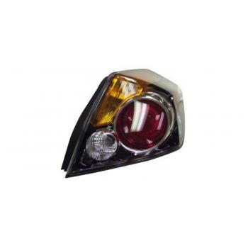 2009 Nissan Altima Tail Light Assembly Right TYC 11621700 image 2 of 4