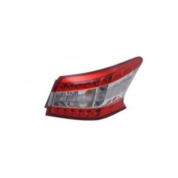 2015 Nissan Sentra Tail Light Assembly