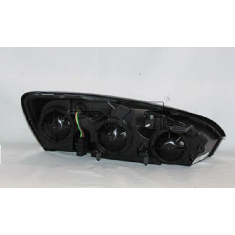 2005 Chevrolet Malibu Headlight Assembly Left TYC 20649400 image 1 of 2