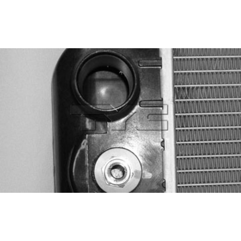 2004 Chevrolet Silverado 1500 Radiator
