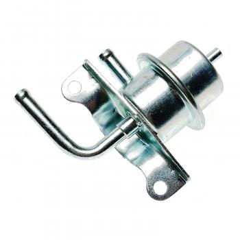 1983 Nissan 200SX Fuel Injection Pressure Regulator BWD 21712 image 3 of 3