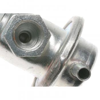 1987 Toyota Supra Fuel Injection Pressure Regulator BWD 21830 image 1 of 3