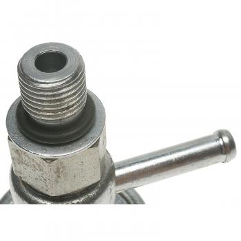 1994 Toyota T100 Fuel Injection Pressure Regulator BWD 21870 image 3 of 4