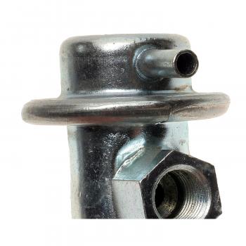 1991 Toyota Cressida Fuel Injection Pressure Regulator BWD 21871 image 2 of 3