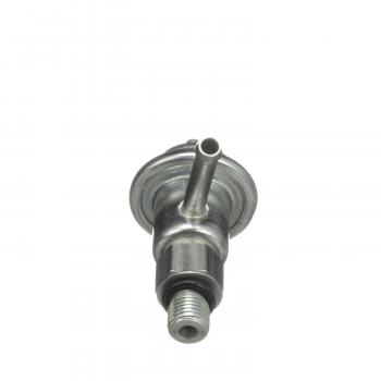 1995 Toyota Pickup Fuel Injection Pressure Regulator BWD 21872 image 3 of 4
