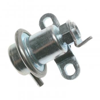 1990 Toyota Tercel Fuel Injection Pressure Regulator BWD 21877 image 2 of 3