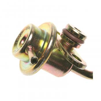1996 Mitsubishi Mirage Fuel Injection Pressure Regulator BWD 23005 image 1 of 3