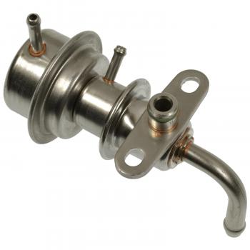 1998 Mazda MPV Fuel Injection Pressure Regulator BWD 24050 image 1 of 3