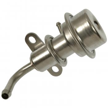 1998 Mazda MPV Fuel Injection Pressure Regulator BWD 24050 image 3 of 3