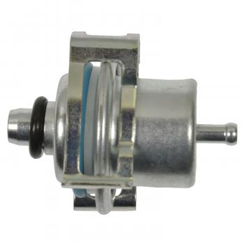 2000 GMC Yukon Fuel Injection Pressure Regulator BWD 24067 image 2 of 4