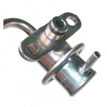 2001 Mitsubishi Galant Fuel Injection Pressure Regulator BWD 24143 image 3 of 4