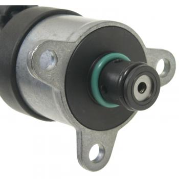 2004 GMC C5500 Topkick Fuel Injection Pressure Regulator BWD 24145 image 1 of 4