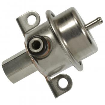 1998 Land Rover Discovery Fuel Injection Pressure Regulator BWD 24166 image 1 of 3