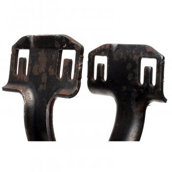 2000 Oldsmobile Bravada Fuel Injector Retaining Bracket BWD 28429 image 2 of 4