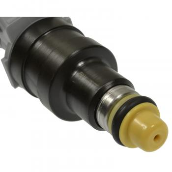 1986 Mercury Sable Fuel Injector BWD 570316 image 1 of 4