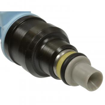 1991 Ford E-350 Econoline Fuel Injector BWD 57051 image 1 of 4