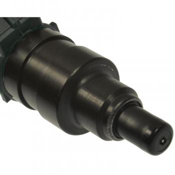 1982 Volvo 242 Fuel Injector BWD 57530 image 1 of 4