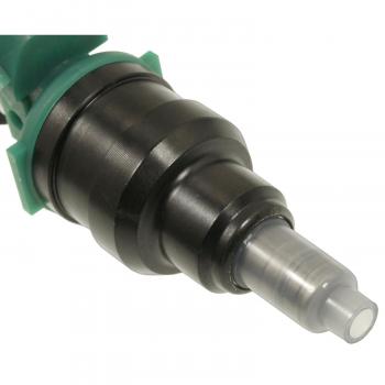 1996 Geo Tracker Fuel Injector BWD 57771 image 1 of 3