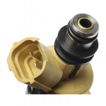 1993 Mazda B2200 Fuel Injector BWD 57828 image 3 of 3