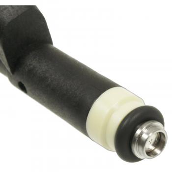 2004 Mazda B3000 Fuel Injector