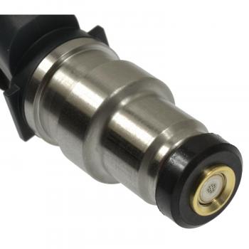 2000 Toyota Tacoma Fuel Injector BWD 67118 image 1 of 4