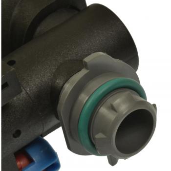 2014 Kia Sorento Vapor Canister Vent Solenoid BWD CPV82 image 2 of 4